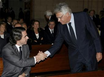 http://foropolitico.es/wp-content/uploads/2011/01/Felipe_Gonzalez_Aznar_funeral_Calvo-Sotelo.jpg